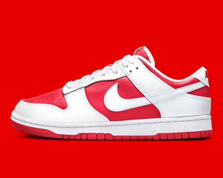 Nike dunk low con rosso (gs)